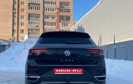 Volkswagen T-Roc I, 2019 год, 2 100 000 рублей, 5 фотография