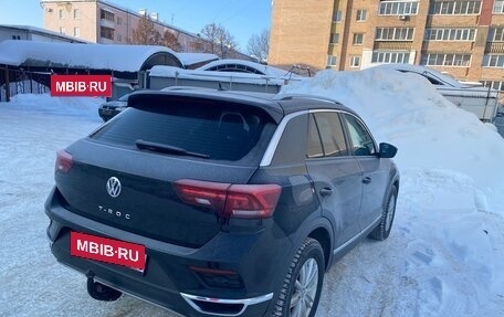 Volkswagen T-Roc I, 2019 год, 2 100 000 рублей, 4 фотография