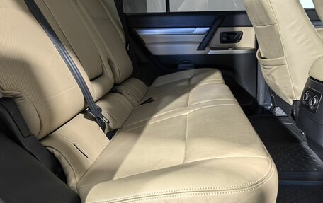 Mitsubishi Pajero IV, 2015 год, 3 399 000 рублей, 16 фотография