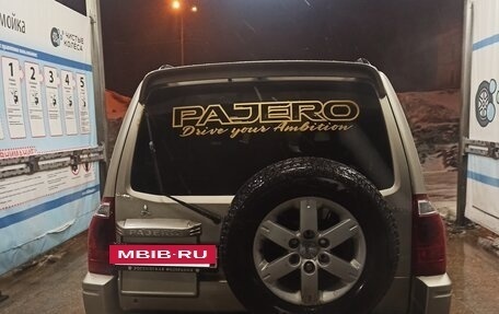 Mitsubishi Pajero III рестайлинг, 2004 год, 1 100 000 рублей, 6 фотография