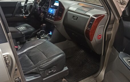 Mitsubishi Pajero III рестайлинг, 2004 год, 1 100 000 рублей, 20 фотография