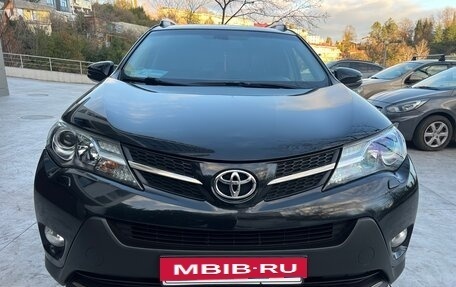 Toyota RAV4, 2013 год, 1 800 000 рублей, 2 фотография