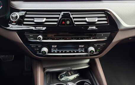 BMW 5 серия, 2018 год, 3 999 999 рублей, 3 фотография