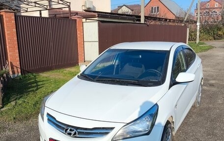 Hyundai Solaris II рестайлинг, 2016 год, 950 000 рублей, 1 фотография