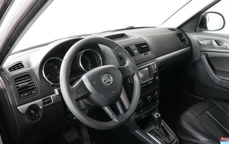 Skoda Yeti I рестайлинг, 2017 год, 1 277 000 рублей, 5 фотография