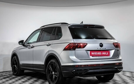 Volkswagen Tiguan II, 2021 год, 2 999 000 рублей, 7 фотография