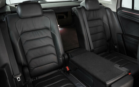 Volkswagen Tiguan II, 2021 год, 2 999 000 рублей, 32 фотография