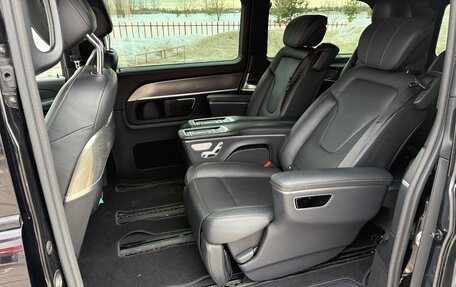 Mercedes-Benz V-Класс, 2022 год, 9 000 000 рублей, 13 фотография