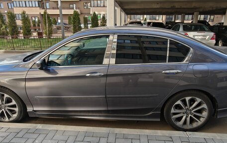 Honda Accord IX рестайлинг, 2015 год, 1 800 000 рублей, 5 фотография