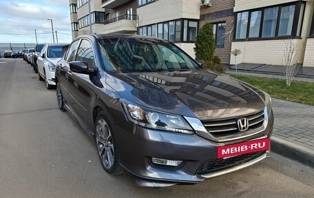 Honda Accord IX рестайлинг, 2015 год, 1 800 000 рублей, 3 фотография