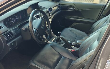 Honda Accord IX рестайлинг, 2015 год, 1 800 000 рублей, 8 фотография