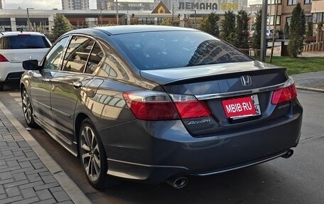 Honda Accord IX рестайлинг, 2015 год, 1 800 000 рублей, 2 фотография