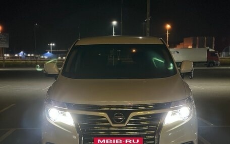 Nissan Elgrand III, 2017 год, 4 000 000 рублей, 4 фотография