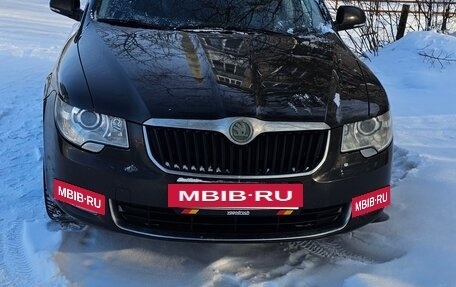 Skoda Superb III рестайлинг, 2012 год, 1 050 000 рублей, 2 фотография
