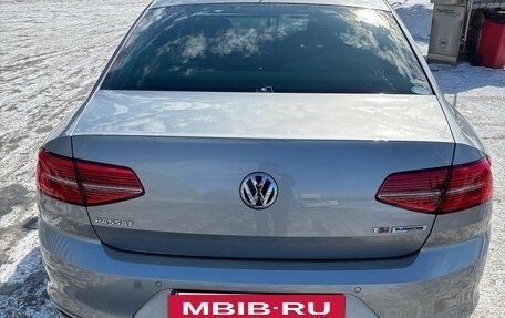 Volkswagen Passat B8 рестайлинг, 2015 год, 1 600 000 рублей, 7 фотография