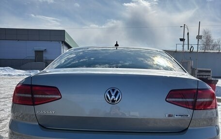 Volkswagen Passat B8 рестайлинг, 2015 год, 1 600 000 рублей, 8 фотография