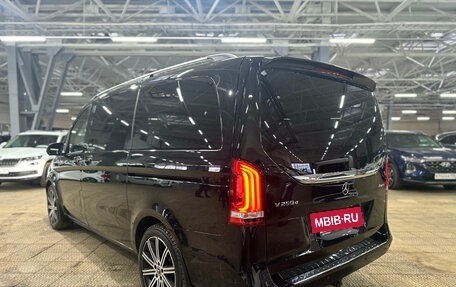 Mercedes-Benz V-Класс, 2019 год, 5 150 000 рублей, 7 фотография