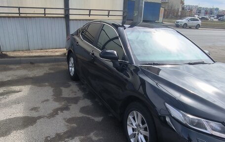 Toyota Camry, 2018 год, 2 000 000 рублей, 6 фотография