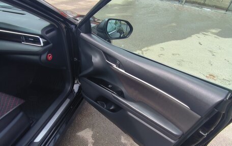 Toyota Camry, 2018 год, 2 000 000 рублей, 9 фотография