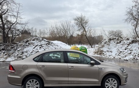 Volkswagen Polo VI (EU Market), 2015 год, 1 350 000 рублей, 3 фотография