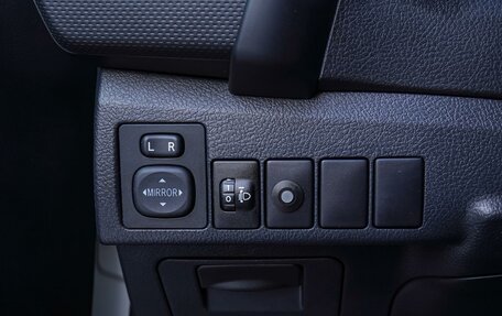 Toyota Auris II, 2018 год, 1 798 000 рублей, 17 фотография