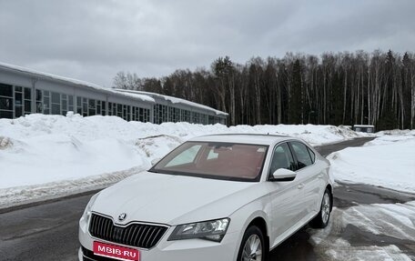 Skoda Superb III рестайлинг, 2016 год, 1 750 000 рублей, 1 фотография