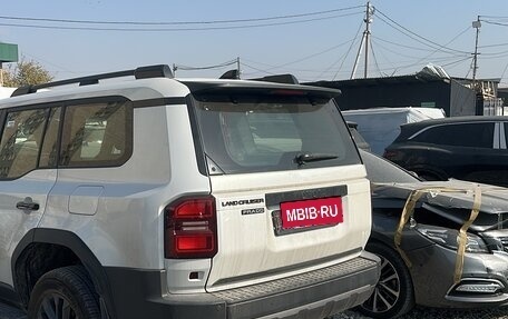 Toyota Land Cruiser Prado, 2024 год, 7 000 000 рублей, 3 фотография