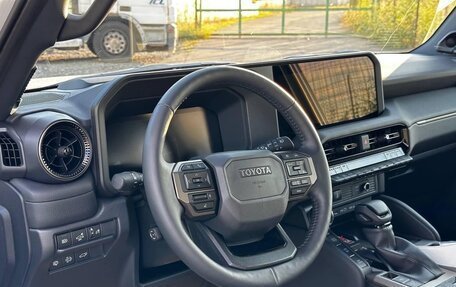 Toyota Land Cruiser Prado, 2024 год, 7 000 000 рублей, 10 фотография