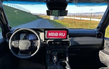 Toyota Land Cruiser Prado, 2024 год, 7 000 000 рублей, 9 фотография