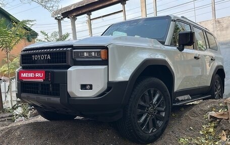 Toyota Land Cruiser Prado, 2024 год, 7 000 000 рублей, 7 фотография