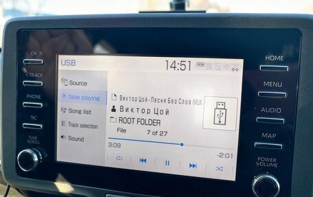 Toyota Yaris, 2020 год, 1 375 000 рублей, 8 фотография