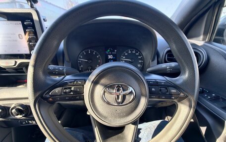 Toyota Yaris, 2020 год, 1 375 000 рублей, 6 фотография