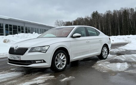 Skoda Superb III рестайлинг, 2016 год, 1 750 000 рублей, 3 фотография