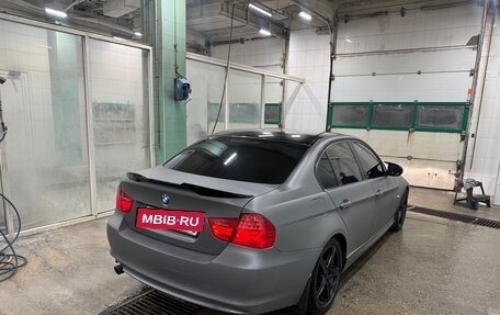 BMW 3 серия, 2010 год, 1 050 000 рублей, 14 фотография