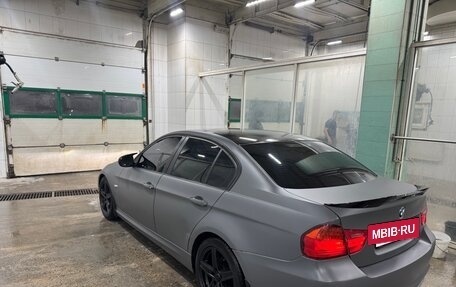 BMW 3 серия, 2010 год, 1 050 000 рублей, 15 фотография