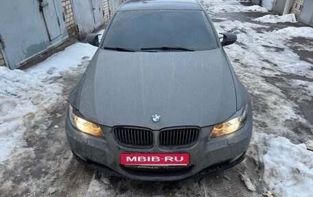 BMW 3 серия, 2010 год, 1 050 000 рублей, 17 фотография