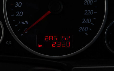 Volkswagen Touareg III, 2006 год, 999 000 рублей, 18 фотография