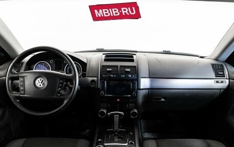 Volkswagen Touareg III, 2006 год, 999 000 рублей, 10 фотография