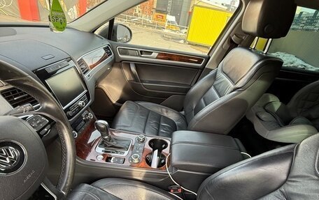 Volkswagen Touareg III, 2013 год, 1 650 000 рублей, 10 фотография