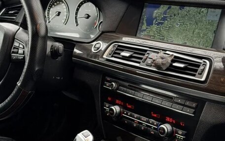 BMW 7 серия, 2012 год, 2 000 000 рублей, 17 фотография