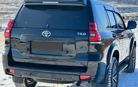 Toyota Land Cruiser Prado 150 рестайлинг 2, 2018 год, 4 994 000 рублей, 7 фотография