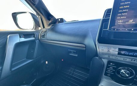 Toyota Land Cruiser Prado 150 рестайлинг 2, 2018 год, 4 994 000 рублей, 15 фотография