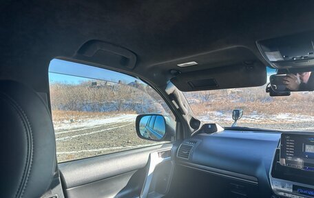 Toyota Land Cruiser Prado 150 рестайлинг 2, 2018 год, 4 994 000 рублей, 29 фотография