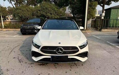 Mercedes-Benz A-Класс, 2023 год, 2 184 000 рублей, 2 фотография