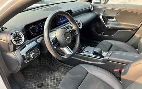 Mercedes-Benz A-Класс, 2023 год, 2 184 000 рублей, 10 фотография