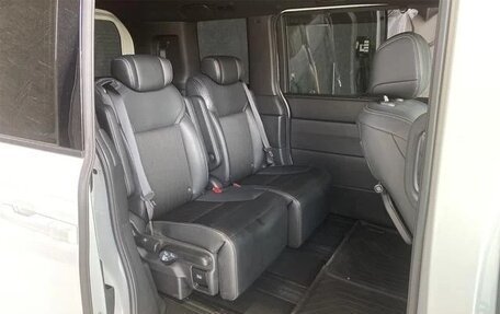 Honda Stepwgn, 2022 год, 2 100 000 рублей, 16 фотография