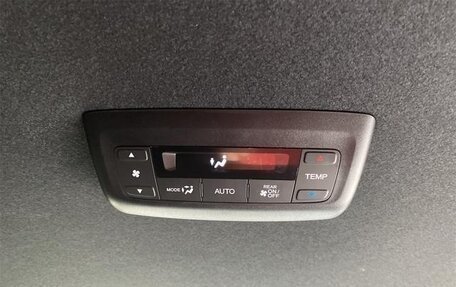 Honda Stepwgn, 2022 год, 2 100 000 рублей, 18 фотография