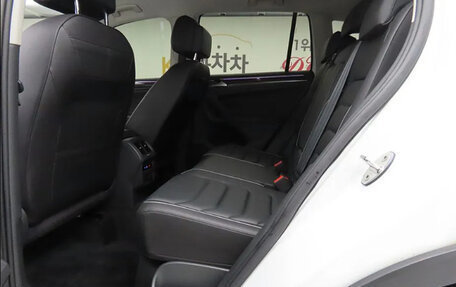 Volkswagen Tiguan II, 2022 год, 2 850 001 рублей, 9 фотография