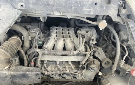 Mitsubishi Colt VI рестайлинг, 2005 год, 260 000 рублей, 3 фотография