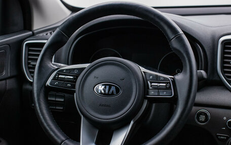 KIA Sportage IV рестайлинг, 2018 год, 2 200 000 рублей, 15 фотография